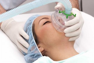 Ngộ độc thuốc tê khi nhổ răng.