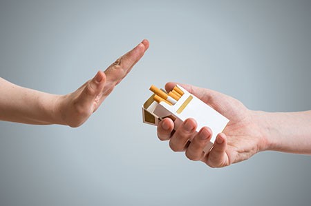 Thuốc lá ảnh hưởng nghiệm trọng đến răng miệng.