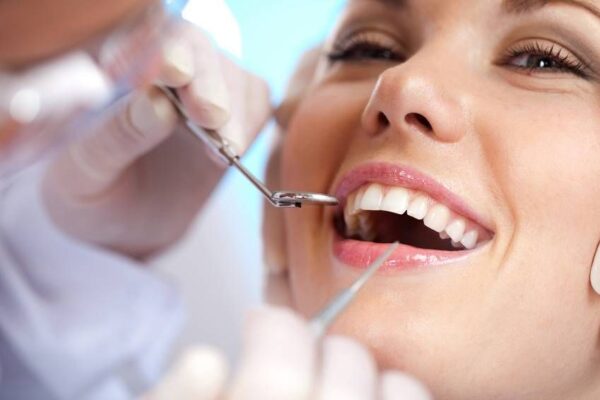 Ý thức chăm sóc răng miệng của bệnh nhân.