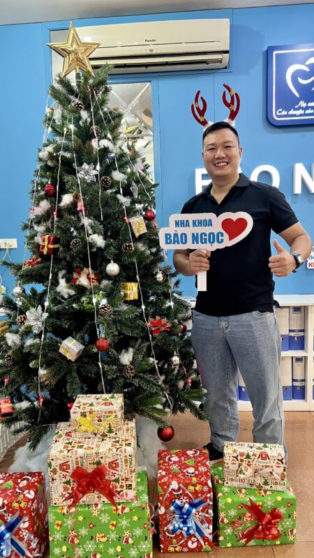 Chụp ảnh check-in, lấy cao răng miễn phí tại nha khoa Bảo Ngọc.